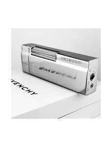 Bricheta de lux Givenchy metalica argintie reincarcabile vedere la partea inferioara cu locul de incarcare