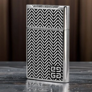 Brichetă de lux Givenchy 3311, model chevron alb-negru, aprindere clasică cu piatră