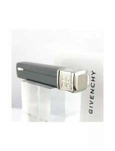 Brichetă Givenchy metalică neagră cu cristale Swarovski vedere culcata, culoare argintiu cu negru sistem piezo