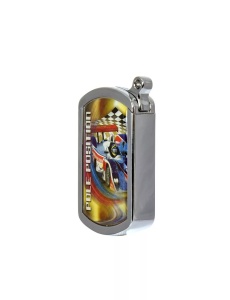 Brichetă metalică Race Champ piezoelectrică, vedere laterala, culori argintiu cu desen auto racing pe ambele fete, agatatoare pentru breloc