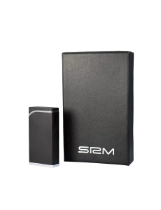 Brichetă Sarome SRM 105 B, prezentata langa cutia cadou din carton dur de culoare neagra
