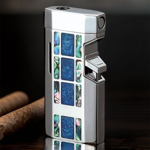 Brichetă de lux Sarome BM5-03, antivânt cu aprindere electronică, lac albastru sidefat, stilizat în tehnica cloisonné. Made in Japan