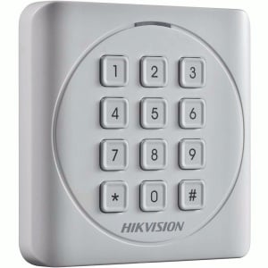 Cititor card cu tastatura Hikvision DS-K1801MK, citeste carduri MIFARE 13.56MHz, distanta citire: 50mm, comunicare: Wiegand 26/34 protocol, tastatura cu 12 butoane, indicator LED de stare si alimentare; alimentare: 12VDC, IP65, dimensiuni: 87×87×13.3mm