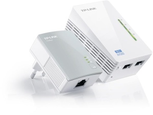TP-Link, Adaptor PowerLine 300Mbps, Extender Wireless AV600 KIT, HomePlug AV,2 porturi 10/100Mbps, Butoane: Pair, Reset, Wi-Fi/Wi-Fi Clone, Aria de acoperire, 300 metri prin circuitul electric, 2.4- 2.4835GHz, Conținut Pachet: Powerline Ethernet Adapter