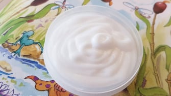 Cremă hidratantă pentru prichindei