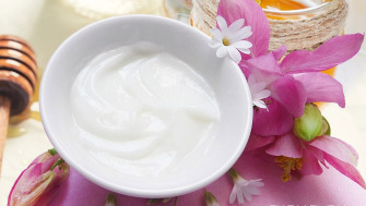 Cremă de corp Indulgence Milk & Honey