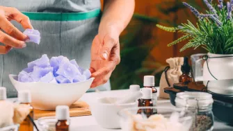 Avantajele cosmeticelor preparate acasă