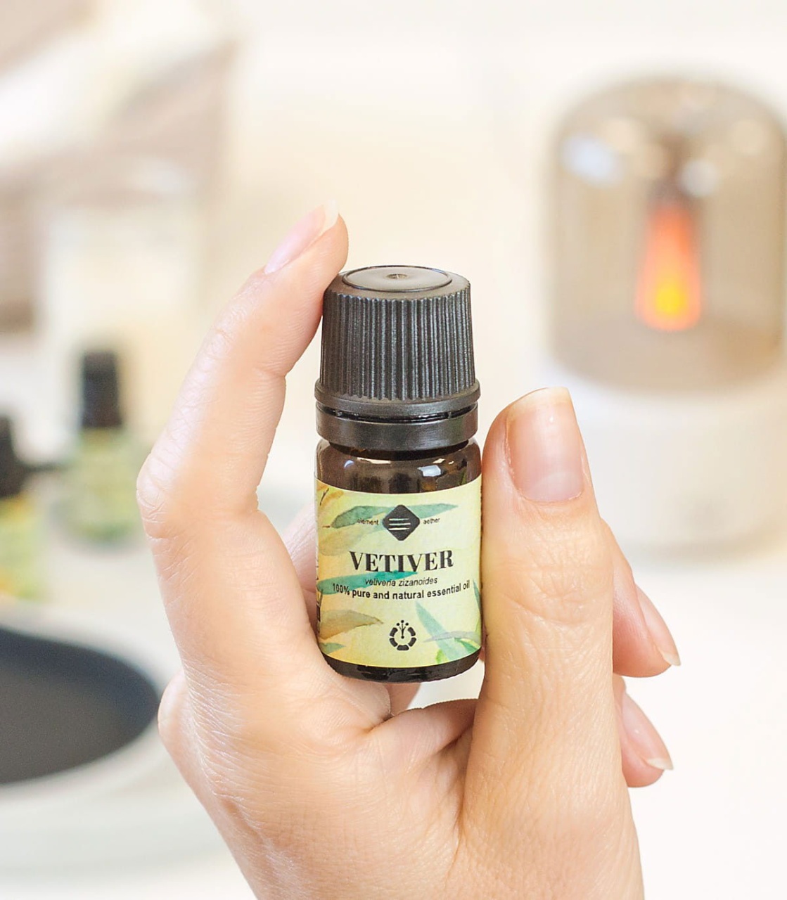 Ulei esențial de Vetiver, 100% pur și natural, grad terapeutic
