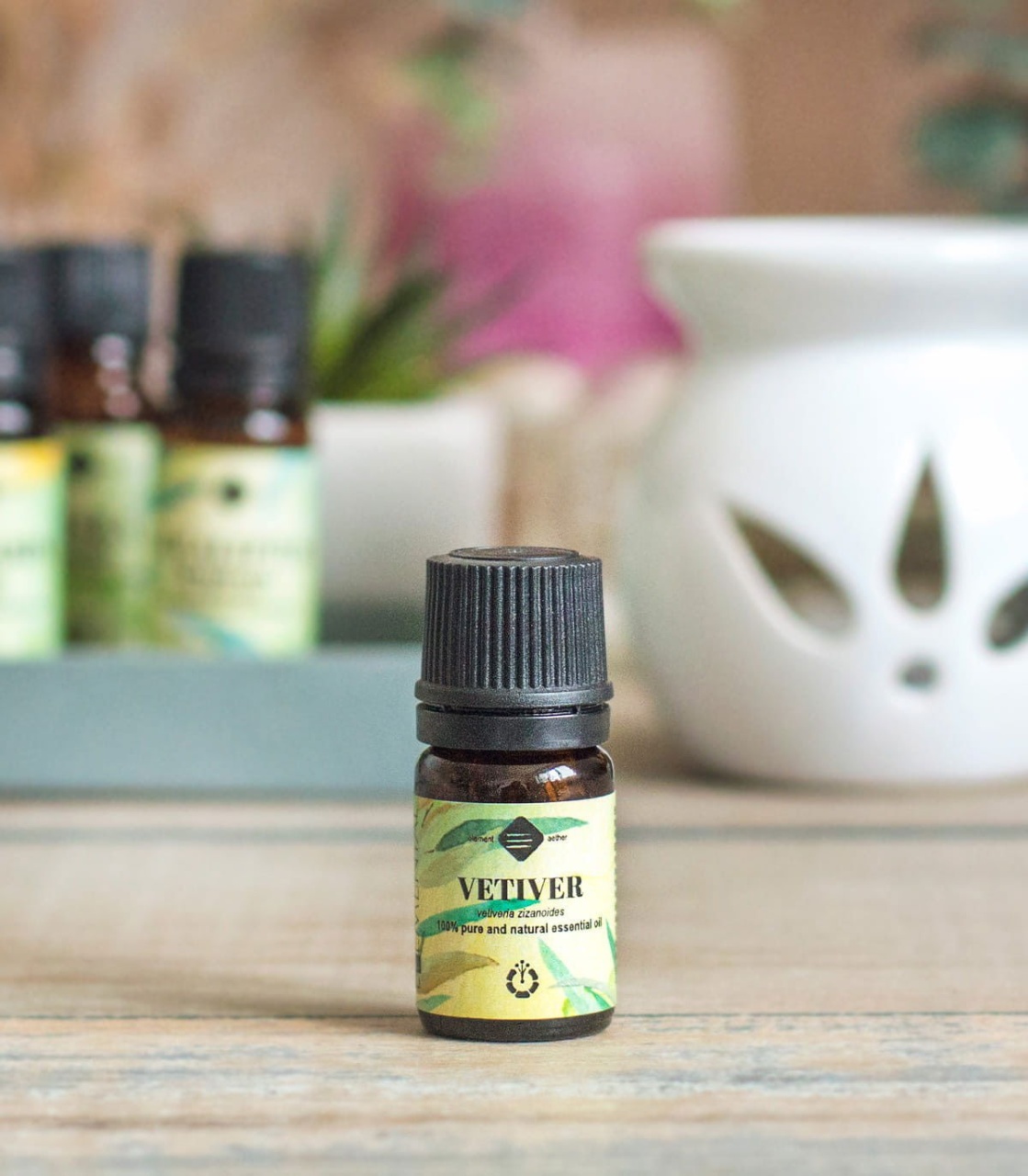 Ulei esențial de Vetiver, 100% pur și natural, grad terapeutic
