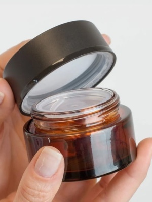 Borcan sticlă Laurence Amber cu capac și disc, 50 ml
