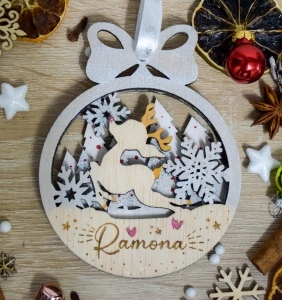 Ornament brad nume 4