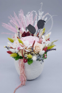 aranjament floral in vas ceramic