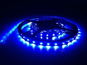 Banda Led Albastra 60 Leduri 3528/metru, 12V, Rezistenta La Apa, La Rola De 5 Metri - Img 1