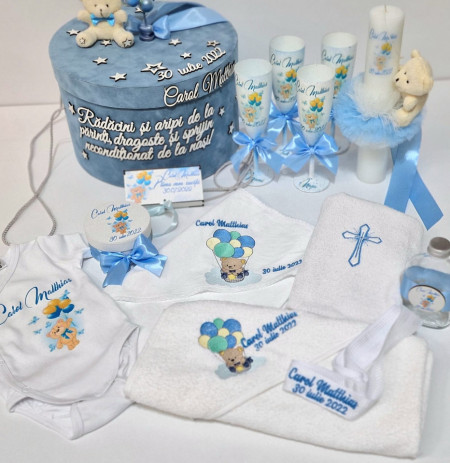 Set trusou personalizat prin broderie Ursulet in Balon cu aer cald