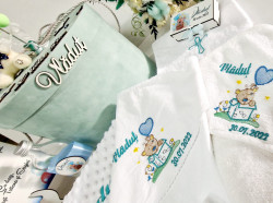 Set trusou personalizat prin broderie Ursulet - Img 1