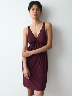 Cămașă de noapte fără mâneci, Triumph Amourette NDK Bordo