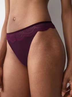 Chilot string, Triumph Comfort Glam String Bordo - Img 3