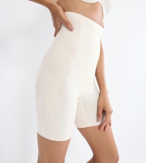 Triumph BMU Illusion Curve Super HW Mid-Thigh Ecru - Img 3