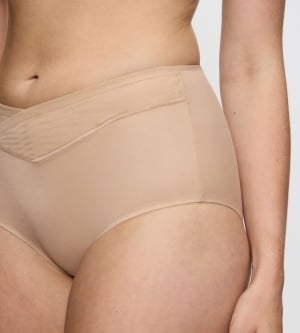 Chilot modelator cu talie înaltă, fără cusături vizibile, Triumph True Shape Sensation Maxi Bej - Img 9