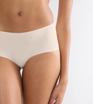 Chilot tip short neted, Triumph Body Make-Up Illusion Shorty Bej - Img 3