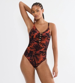 Costum de baie întreg cu cupe buretate cu efect modelator, Triumph Summer Palm OP 01, Maro