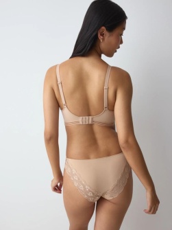 Sutien minimizer pentru femeile cu bust generos, Triumph Infinite Sensation W01 Bej - Img 3