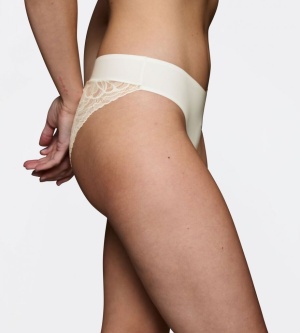 Chilot răscroit, Triumph Body Make-Up Illusion Lace Highleg Tai Crem - Img 5
