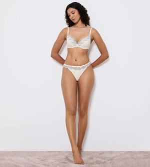 Chilot string, Triumph Comfort Glam String Crem - Img 4