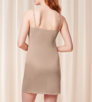 Furou lung fără cusături, antistatic, Triumph Body Make-Up T Dress 02 - Img 2