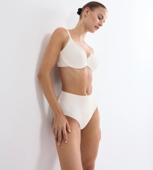 Chilot modelator maxi Triumph Body Make-Up Illusion Curve Maxi Ecru - Img 4