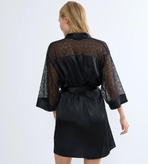 Halat satin Triumph A Weekend To Remember Negru | Kimono elegant cu dantelă - Img 2