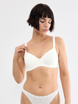 Sutien Lift Up Sloggi ZERO Feel Bliss THE UP TshirtBra Crem