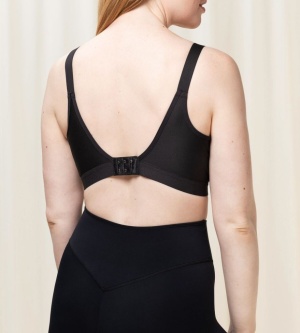 Sutien sport fără armătură, cu cupe modelatoare și respirabile, Triumph Triaction Wellness N Negru - Img 2