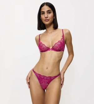 Chilot tanga din dantelă italiană, cusături fine și terminații invizibile, Triumph Crazy Stupid Love String - Img 3