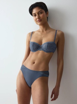 Chiloți cu dantelă florală, Triumph Comfort Allure Brazilian Albastru