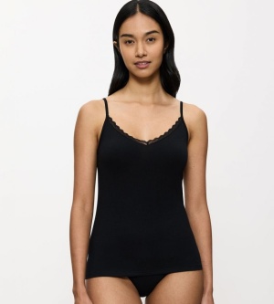 Maieu invizibil din bumbac, cu bretele subțiri, Triumph Feel Of Cotton Spaghetti Top