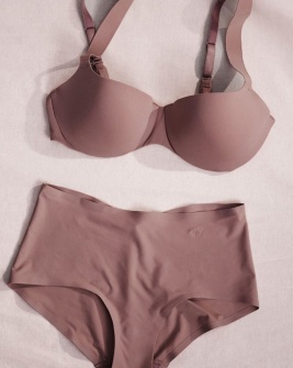 Sutien cu armătură inovatoare, Triumph Body Make-Up Illusion Balconette Maro - Img 6