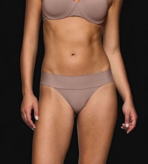 Chilot tanga, Triumph Body Make-Up Illusion String