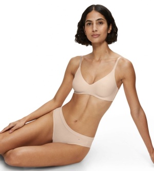 Sutien invizibil, fără armătură, Triumph Pure Micro N Bej - Img 8