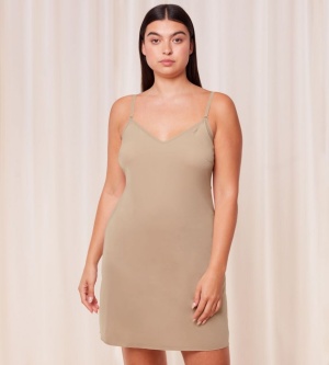 Furou lung fără cusături, antistatic, Triumph Body Make-Up T Dress 02 - Img 6