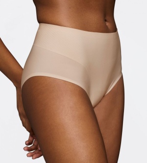 Chilot modelator maxi Triumph Body Make-Up Illusion Curve Maxi Bej - Img 4