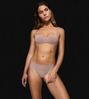 Chilot tanga, Triumph Body Make-Up Illusion String - Img 3