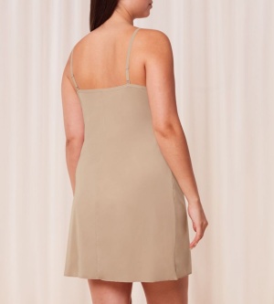 Furou lung fără cusături, antistatic, Triumph Body Make-Up T Dress 02 - Img 7
