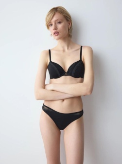 Sutien cu armătură și burete, Triumph Comfort Allure WHP Negru