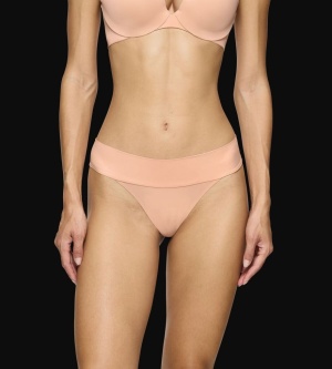Chilot tanga, Triumph Body Make-Up Illusion String