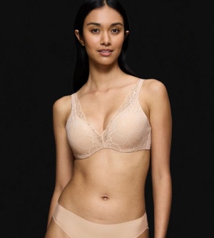 Sutien cu armătură inovatoare Comfort Wire, Triumph Body Make-Up Illusion Lace WP