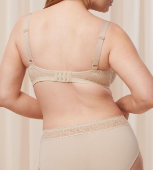 Sutien cu sârmă și burete, invisibil, Triumph Amourette Charm WHP01 Bej - Img 11