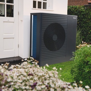 Pompa de caldura aer-apa monobloc Vaillant aroTHERM PRO VWL 155/7.1 A S3, R290, cu automatizare VRC 720F, 400 V (50 Hz) - Img 2