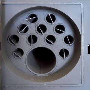 Pachet centrala mixta lemn/pelet Termax Tera 40 kW, 265 mp, buncar peleti 120 kg, volum manta apa 100 litri, diametru cos Ø120 mm, Termostat ambiental KOPH CT99, Calorifere, Robineti, Pompa recirculare, Boiler termoelectric 100 litri, Grup siguranta - Img 9