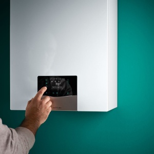 Pachet centrala termica pe gaz in condensare Vaillant ecoTEC plus VUW 36CS/1-5, 33.3 kW, incalzire si ACM, Kit de evacuare inclus + Montaj + PIF (valabil pentru NEAMT, IASI si BARLAD) - Img 2